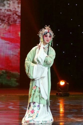 观大型秦腔纪录片《百年易俗社》认识秦腔名伶曹佳