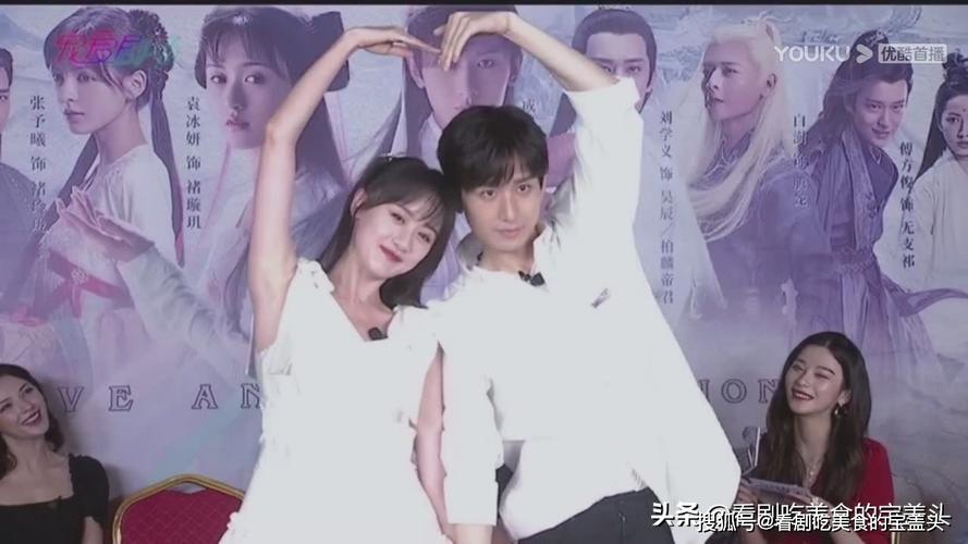 电视剧《琉璃》司凤与璇玑的爱情有多难?凡人走过路过