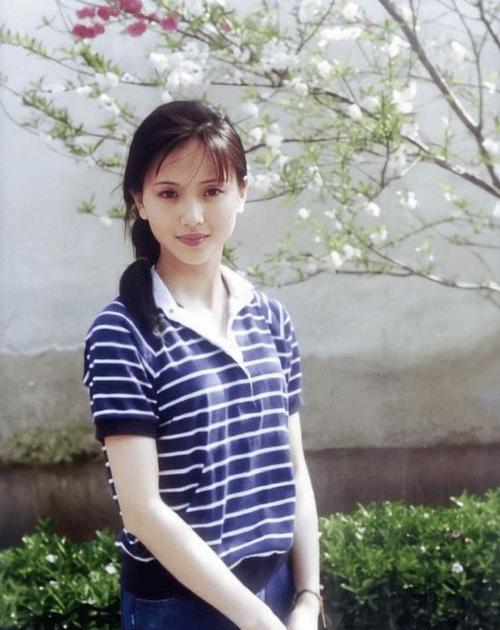 陶慧敏她是江南第一美女演小白菜一夜成名今55岁风韵犹存