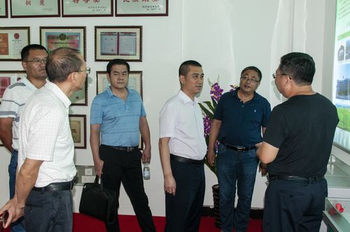 德阳市政府徐光勇副市长到院水稻高粱所调研