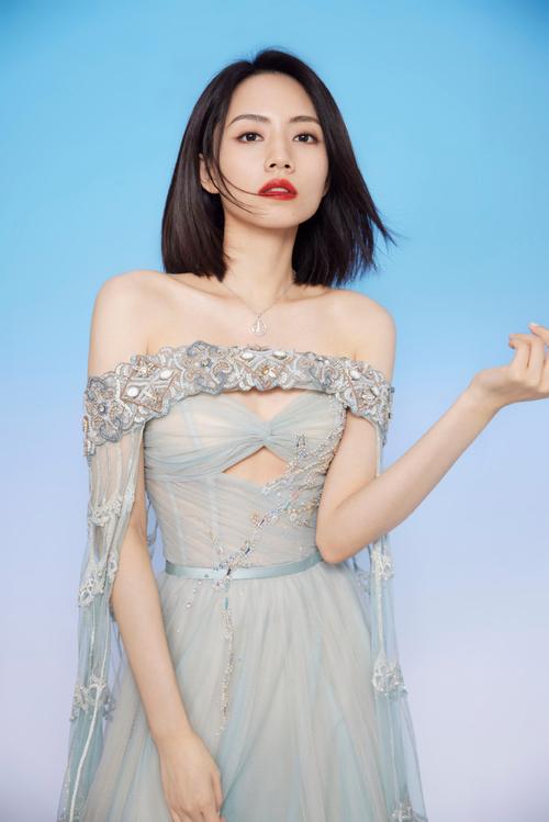 刘惜君献唱宁荣荣角色曲心若琉璃