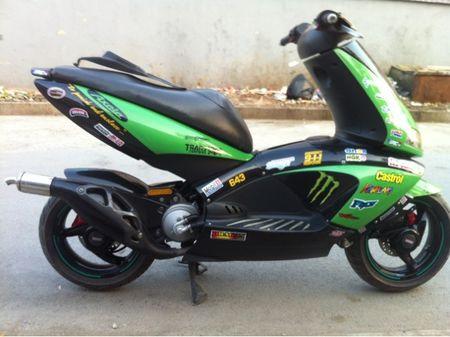 问:阿普利亚前后单摇臂的踏板摩托车(听说宗申t8就是仿造阿普利亚的)