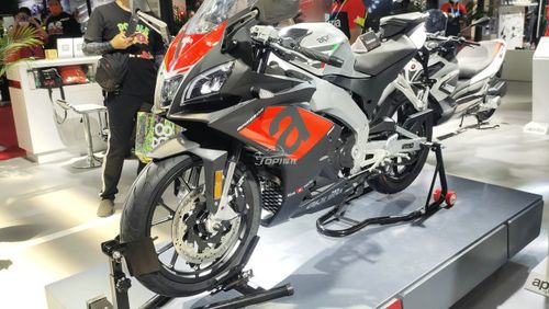 2021西安摩博会新车前瞻奔达四缸gpr250赛350高金街车