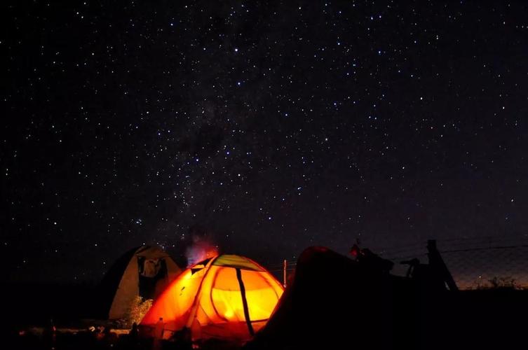 【孟屯河谷】星空露营,特色藏式火锅,避暑漫游山水之境