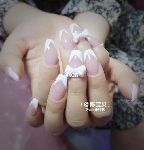 中梯法式蝴蝶结96_美甲_instagram_蝴蝶结_法式风格