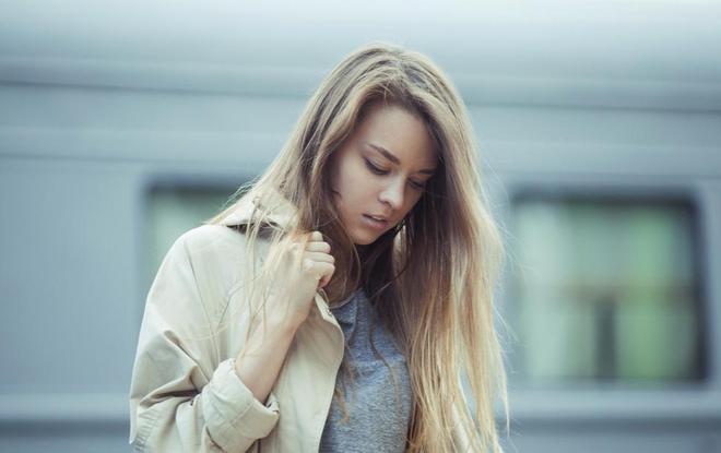 婆家人都向着妯娌为这事老公打了我一巴掌我怒砸红酒绝望离婚
