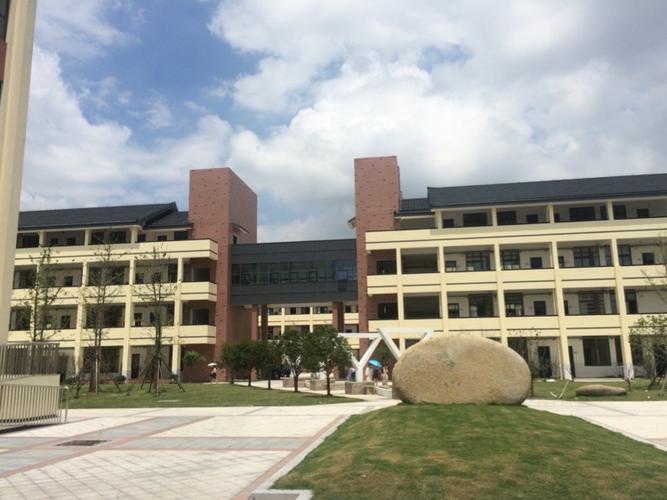 杭州湾畔的明珠……余姚市小曹娥镇中心小学