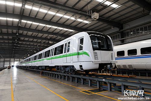 唐车公司石家庄a型地铁样车.张洋摄