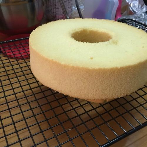 7寸中空戚风蛋糕