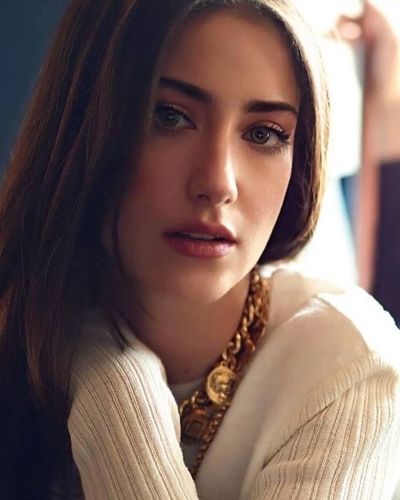 赫再拉·卡亚 (hazal kaya) 土耳其女演员.