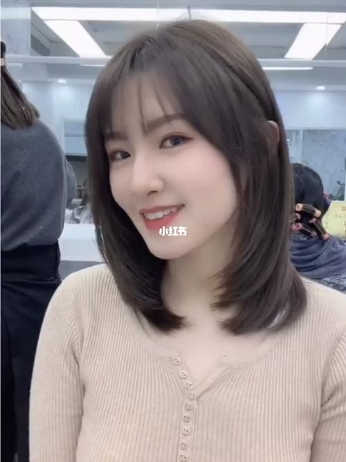 夏季最火发型推荐 减龄锁骨发型 减龄初恋发_发型_减龄_圆脸_烫发_发