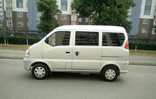 1 手动 5-9座 家用代步哈飞面包车 原车原照