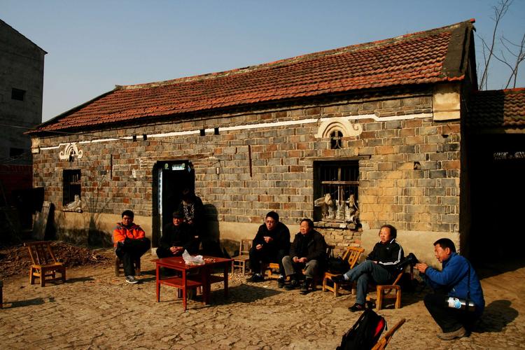 八十年代"青砖红瓦"灰沙房屋.