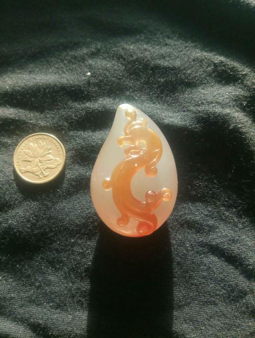 玉石北红玛瑙雕刻的快手