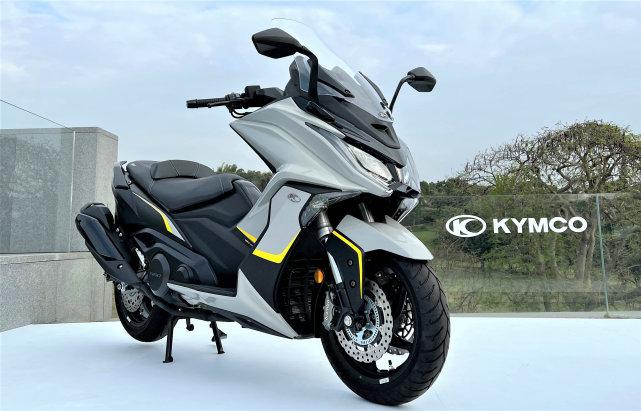 2021米兰车展丨光阳ak550发布更新加入牵引力控制弯道abs