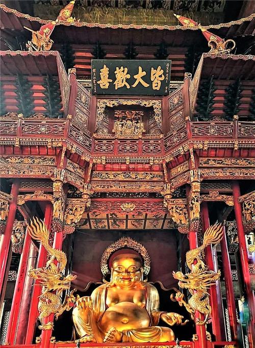 杭州灵隐寺天王殿楹柱联——法门不二 大腹能容