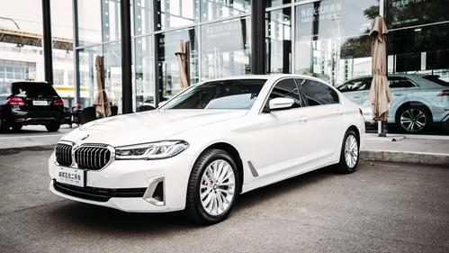 惊鸿一瞥!是象征你身份的德系豪华座驾?—宝马5系525li 豪华套装