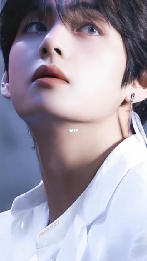 金泰亨 2021希望你能有更开心的笑容_金泰亨_娱乐