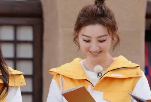 奔跑吧兄弟景甜加盟实力圈粉 2017景甜参加的综艺有哪些?