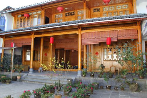 腾冲和顺住宿花大门