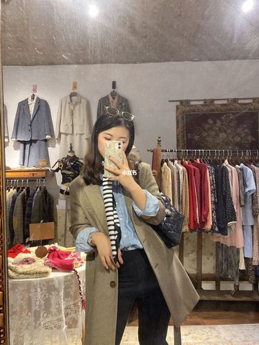 微胖女孩对镜拍系列|穿搭源于舒服_微胖_穿搭_对镜自拍_秋冬穿搭_夏天