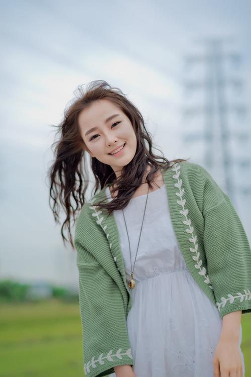 清新少女田园巧笑嫣然田园范儿写真