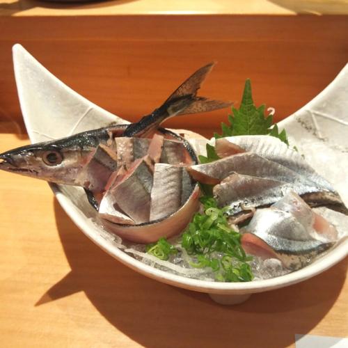 秋刀鱼刺身