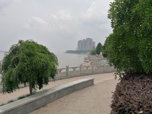 鄂州滨江公园
