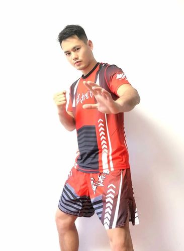 今日是武林风世界冠军魏锐的生日,在此,武林风官方祝愿他生日快乐,并