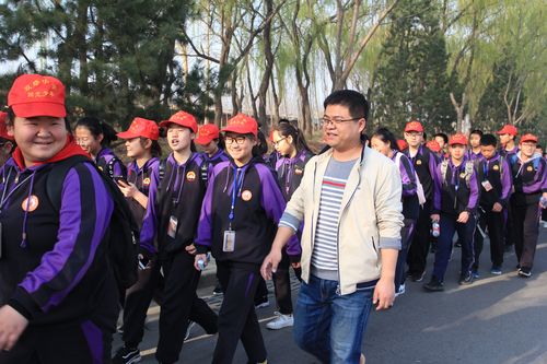 涿州市双塔中学第一届春季长走活动纪实