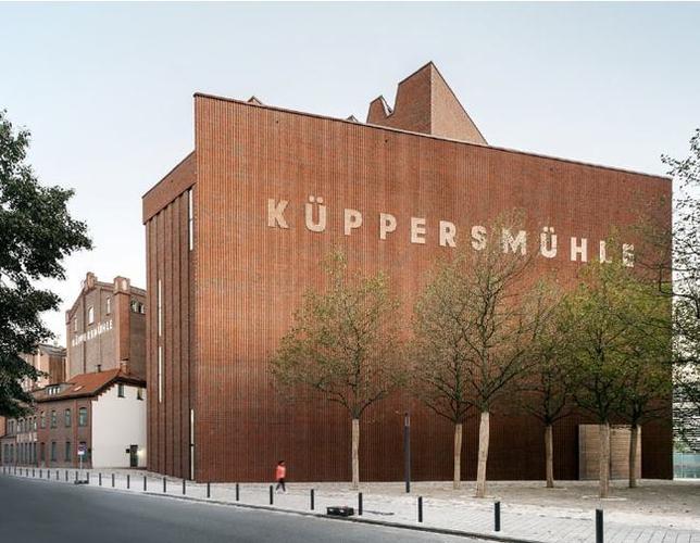 鸟巢的设计团队花8年时间扩建了德国当代艺术博物馆