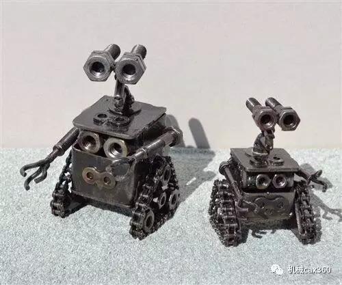 链条螺母小铁板焊接制作的"机器人瓦力"