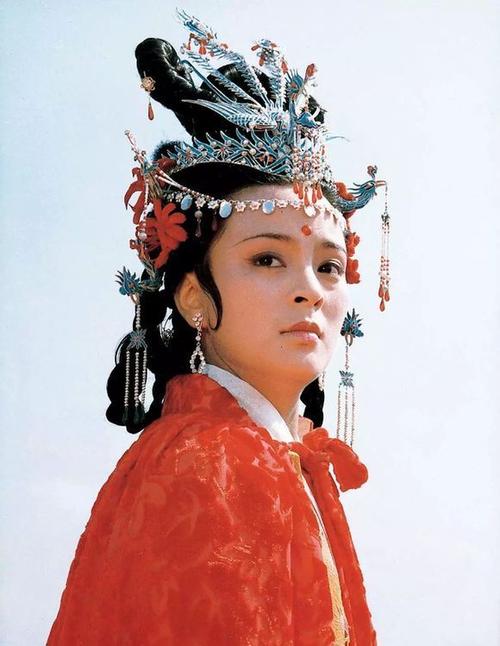 《红楼梦》中贾母为什么要远嫁贾探春?