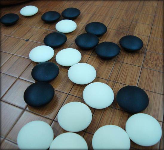 d型双凸云子围棋 楠竹围棋罐 6cm刻线独木榧木棋盘=1138元     品牌