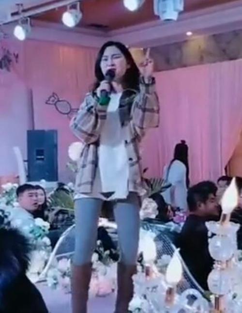 "阿悠悠"不是在别人婚礼上,唱《一曲相思》火了的那个