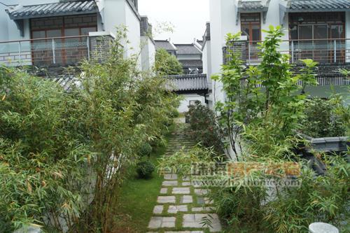 房仔踩盘:泮庐山水田园中式别墅 感受徽派岭南情-珠海房产之窗帮助
