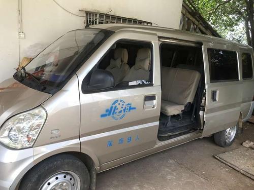 五菱荣光九座加长版