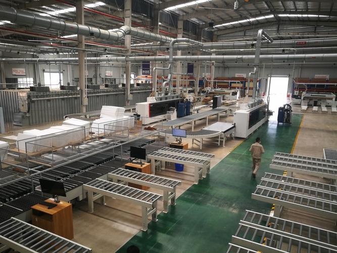 从板材到衣柜 只要3个小时!四川首个5g 智慧家具工厂亮相