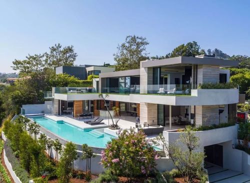 比弗利山庄现代天价别墅,简约设计却拥有帅爆功能!