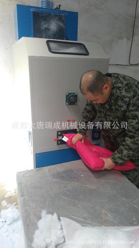 新款毛绒玩具充棉机,枕芯充棉填充机,单嘴填充棉机