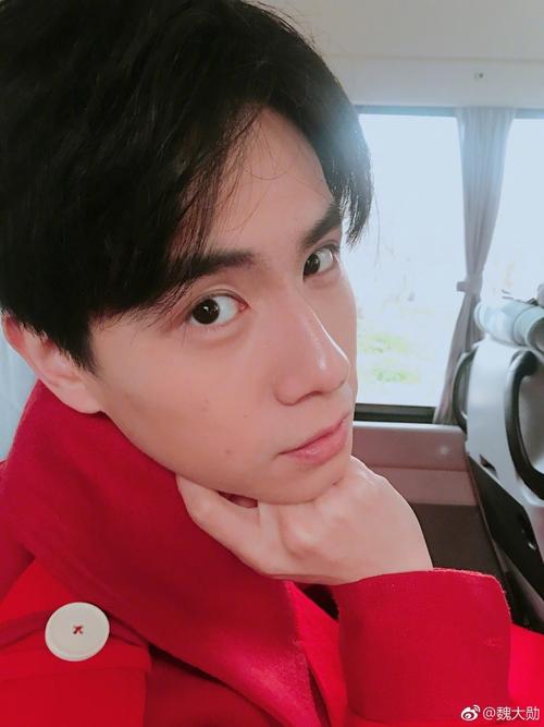 [胡一天][新闻]180204 活在别人微博里的胡一天 "天选