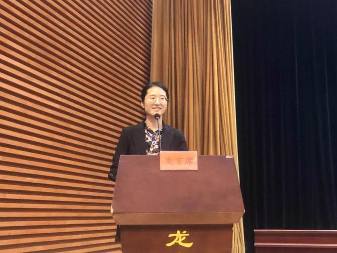 记者节章丘区十佳记者获得者岳青为您讲述她的故事