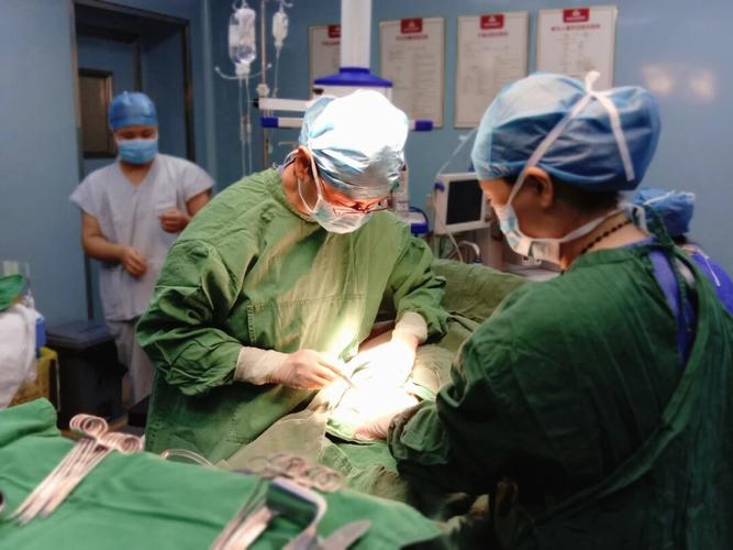 【生门·纪实】8张剖宫产照片,见证妈妈伟大_产科_百佳怎么样_产妇