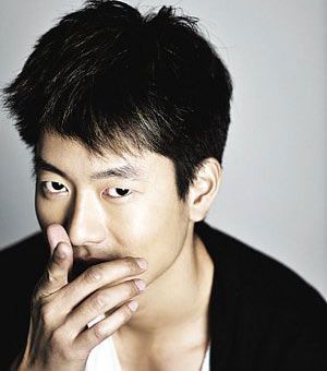 凌潇肃个人资料