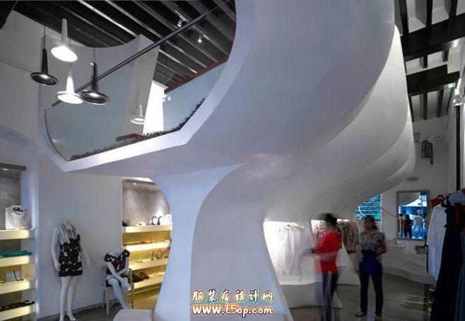 creo弧形服装店内部空间设计