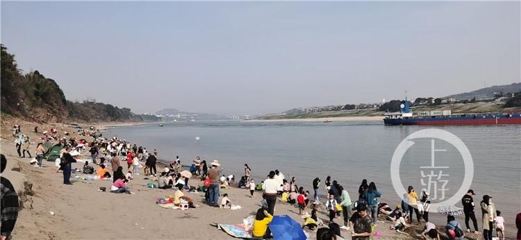 阳光沙滩浪花 重庆牛栏坝爆红成"渝尔代夫第二"