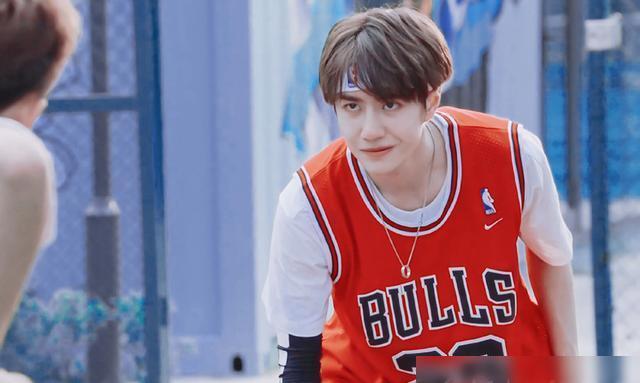 "战场欺诈师"季向空冲出国门,王一博《陪你到世界之巅