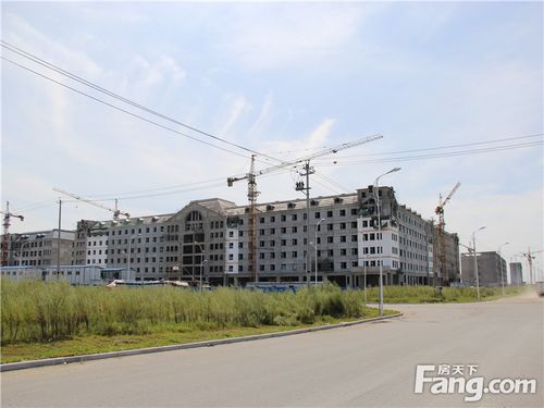 硅谷印象周边配套在建中的长春工程学院