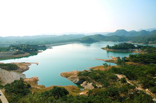 唐山上关湖风景区