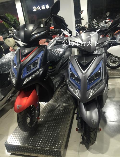 爱玛电动车 爱玛极客正品电动车踏板车电摩 60v 电摩踏板酷车